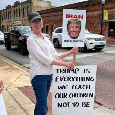 Weekly protest in Bastrop